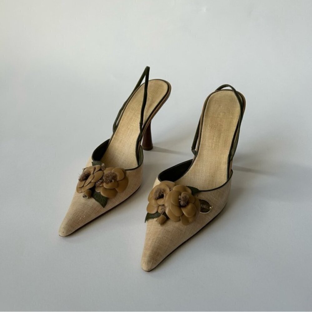 Vintage Chanel Beige Floral Embellished Sling Back Pointe Toe Heel Size 39 - Picture 2 of 9